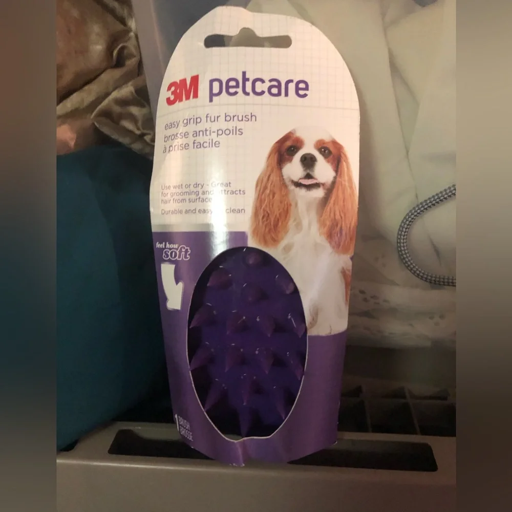3M Dog Hairbrush-  643 $12 or $9 w/offer 🎉